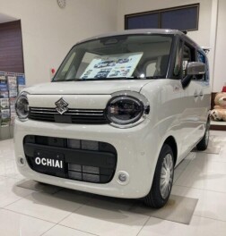 展示車ございます